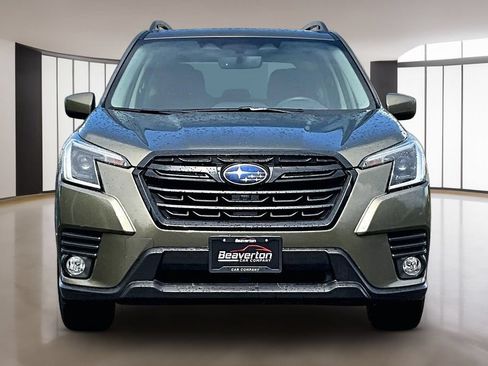 Used 2023 Subaru Forester Premium AWD/4WD image 5