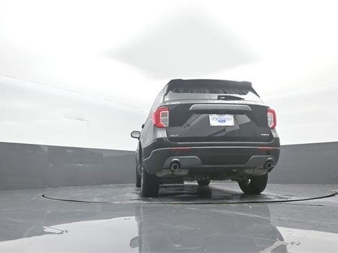 Certified 2023 Ford Explorer XLT w/ Equipment Group 202A image 32