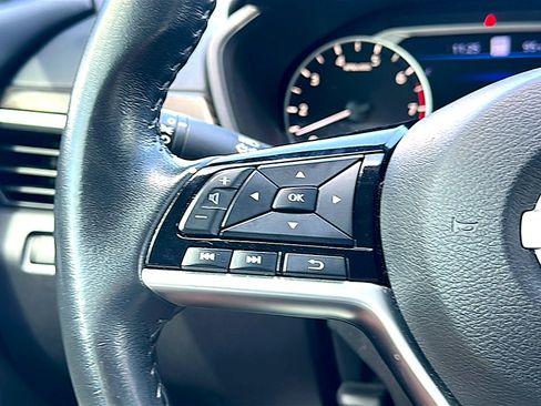 Used 2024 Nissan Altima 2.5 SV w/ SV Premium Package FWD image 30