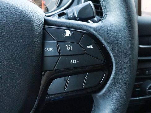 Used 2020 Jeep Cherokee Latitude Plus image 29