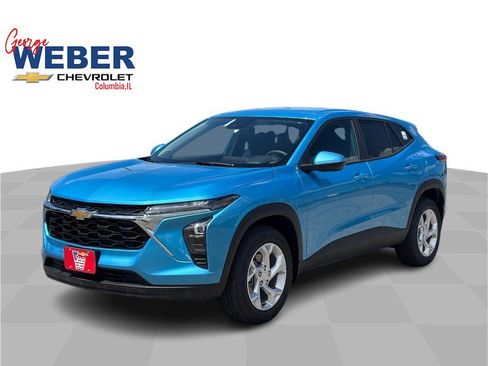 New 2026 Chevrolet Trax LS w/ LS Convenience Package FWD image 1