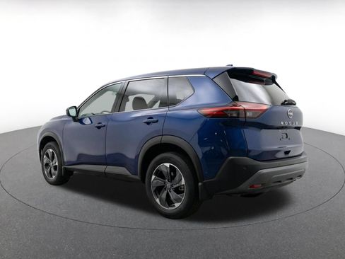 Used 2025 Nissan Rogue SV AWD/4WD image 7