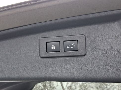 Certified 2025 Subaru Outback Premium image 31