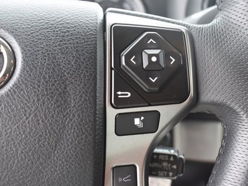 Used 2023 Toyota Tacoma SR5 RWD image 18