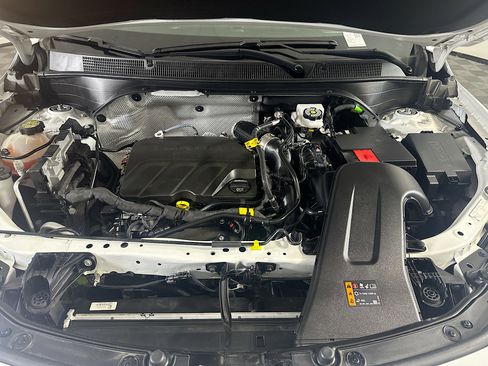 Used 2025 Buick Envista Preferred image 32