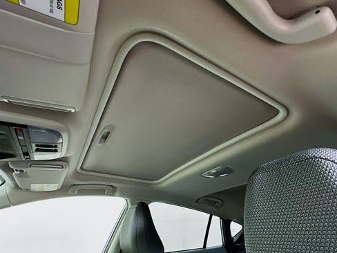 Used 2024 Subaru Crosstrek 2.0i Premium image 26