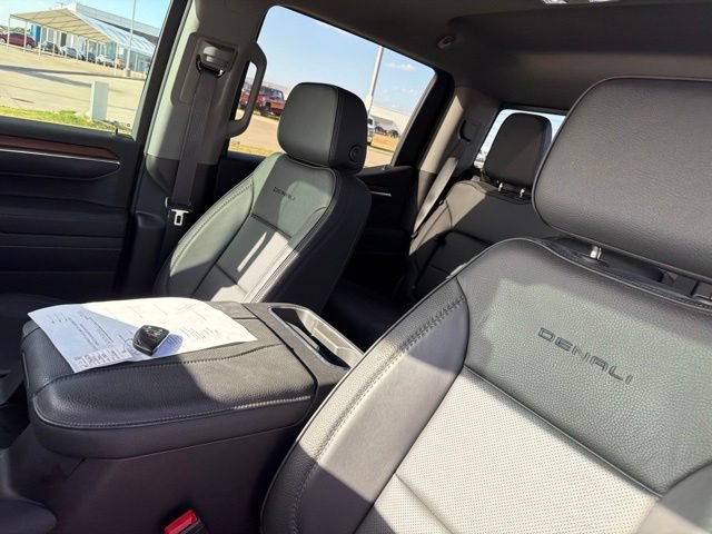 Used 2025 GMC Sierra 1500 Denali AWD/4WD image 18