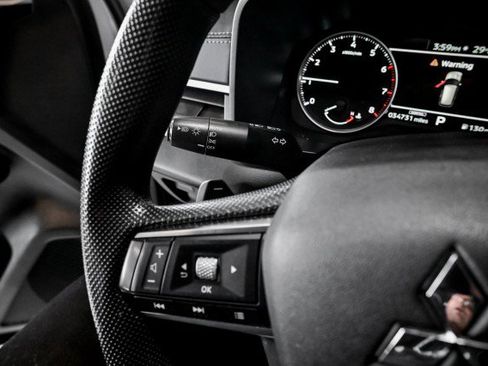 Used 2024 Mitsubishi Outlander ES image 35