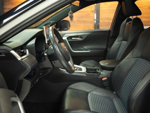 Used 2020 Toyota RAV4 XSE AWD/4WD image 9