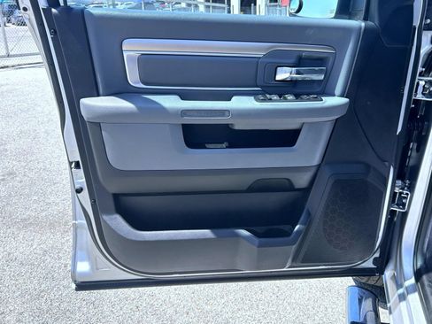 Used 2017 RAM 1500 Big Horn AWD/4WD image 9