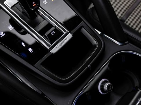Used 2022 Porsche Cayenne Turbo image 63