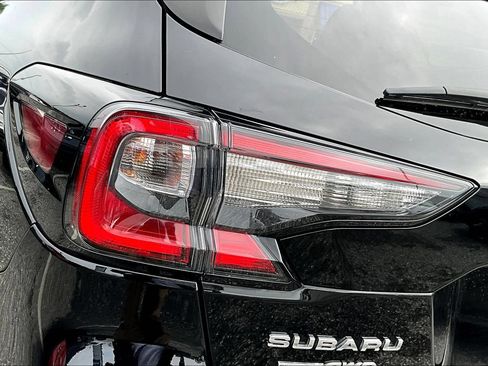 Used 2024 Subaru Outback Premium AWD/4WD image 25