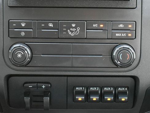 Used 2012 Ford F250 XL w/ PWR Equipment Group AWD/4WD image 19