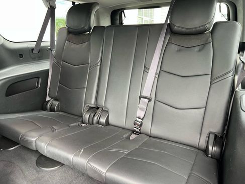 Used 2016 Cadillac Escalade ESV Luxury AWD/4WD image 15