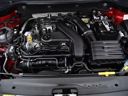 Certified 2022 Volkswagen Taos SEL w/ Panoramic Sunroof Package image 27