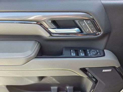 Certified 2025 Chevrolet Silverado 2500 ZR2 w/ Technology Package image 25