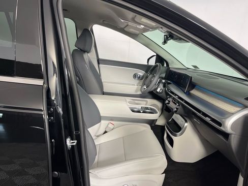 Used 2026 Hyundai Ioniq 9 SEL image 28