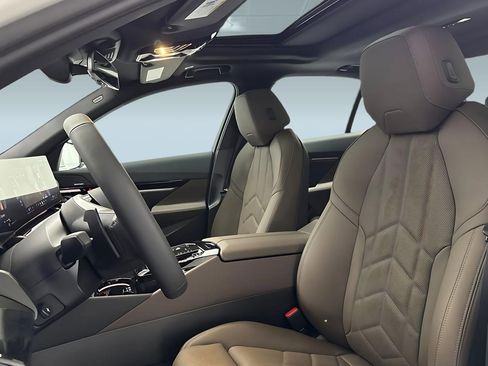 Used 2026 BMW 530i w/ Premium Package image 20