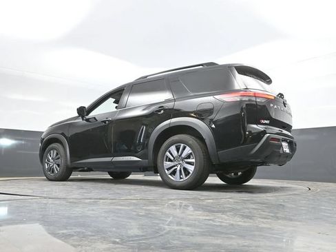 Used 2025 Nissan Pathfinder SV AWD/4WD image 49