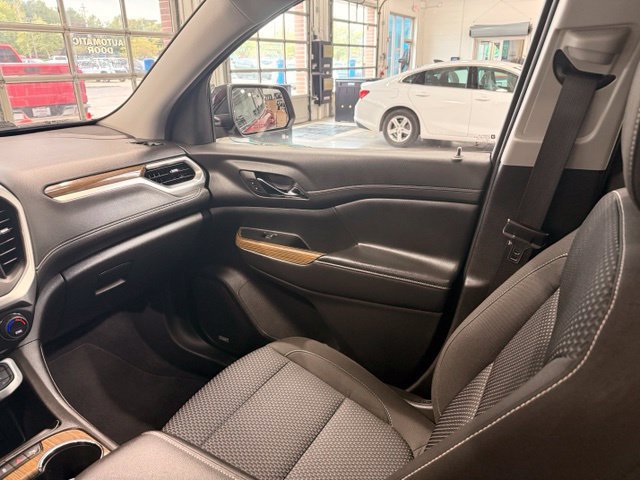 Used 2022 GMC Acadia SLE w/ Driver Convenience Package AWD/4WD image 21