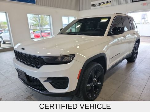 Used 2023 Jeep Grand Cherokee Altitude AWD/4WD image 1