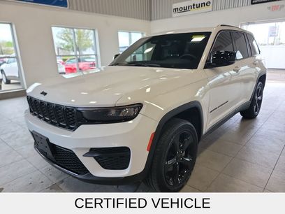 Used 2023 Jeep Grand Cherokee Altitude