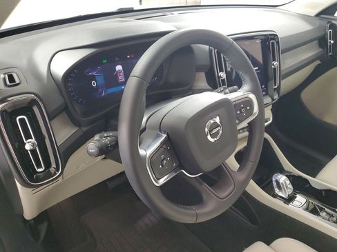 Certified 2026 Volvo XC40 B5 Plus w/ Protection Package Premier AWD/4WD image 25