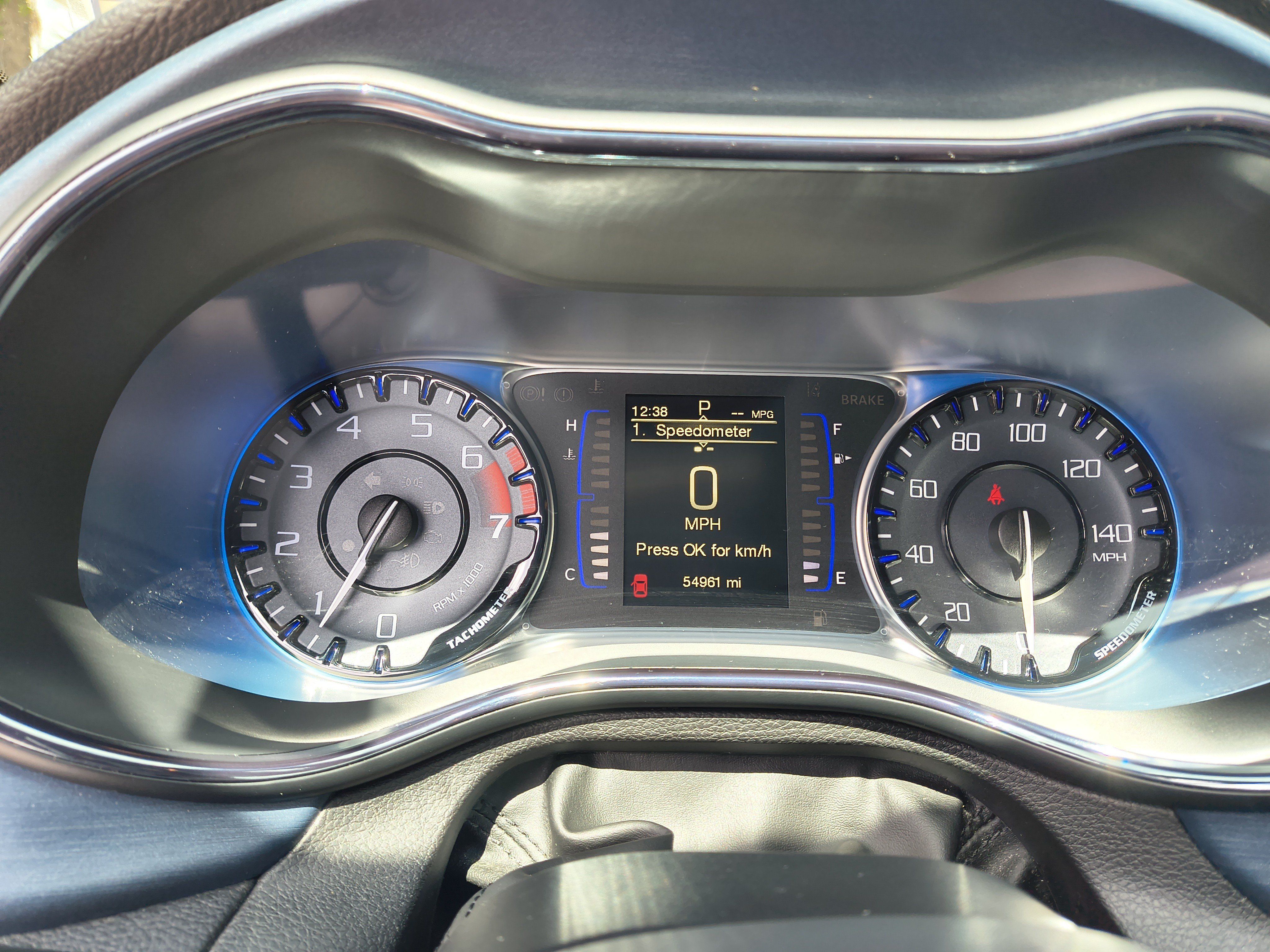Used 2015 Chrysler 200 S w/ Comfort Group FWD image 32