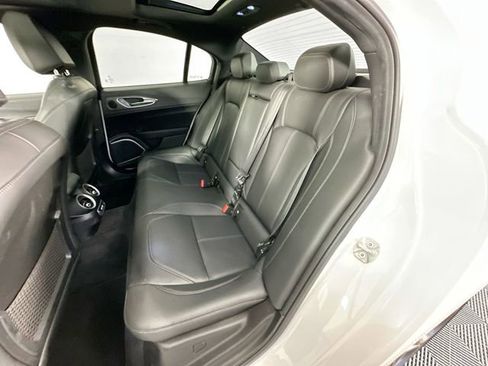 Used 2023 Alfa Romeo Giulia Ti image 27