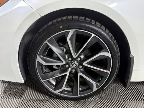 Used 2020 Toyota Corolla XSE image 12