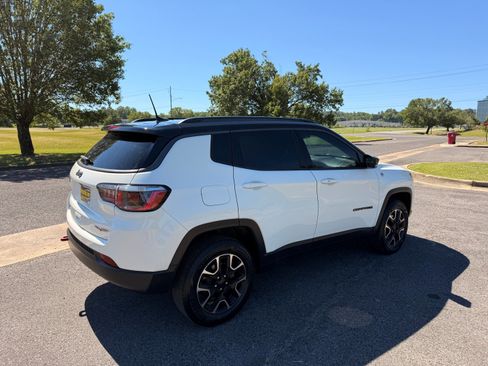Used 2020 Jeep Compass Trailhawk AWD/4WD image 5