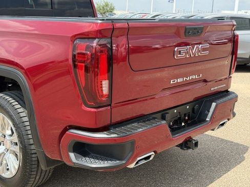Used 2023 GMC Sierra 1500 Denali w/ Denali Carbonpro Edition AWD/4WD image 18