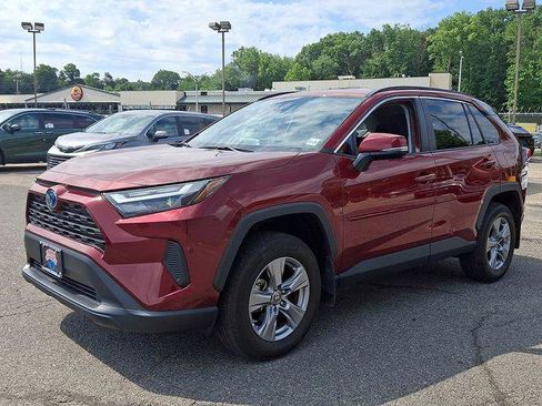 Certified 2024 Toyota RAV4 LE AWD/4WD image 3