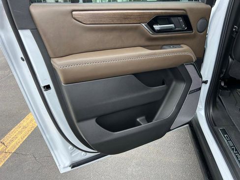 New 2026 GMC Yukon XL Denali Ultimate w/ LPO, Floor Liner Package image 7