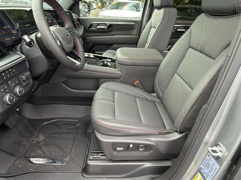 New 2026 Chevrolet Suburban RST w/ Comfort Package AWD/4WD image 17