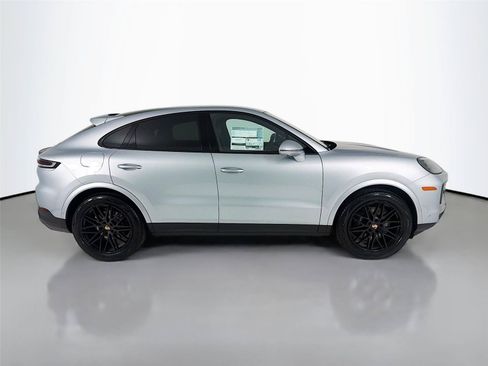 New 2026 Porsche Cayenne Coupe AWD/4WD image 27