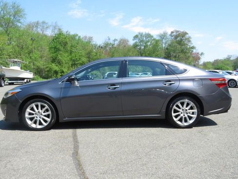 Used 2014 Toyota Avalon Limited w/ Technology Package FWD image 8