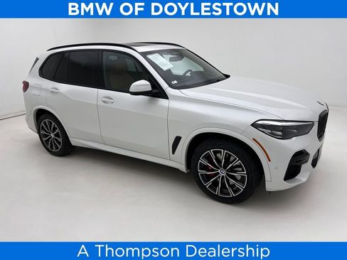 Used 2022 BMW X5 xDrive40i w/ M Sport Package image 1