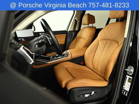 Used 2025 BMW X7 xDrive40i w/ Premium Package AWD/4WD image 5