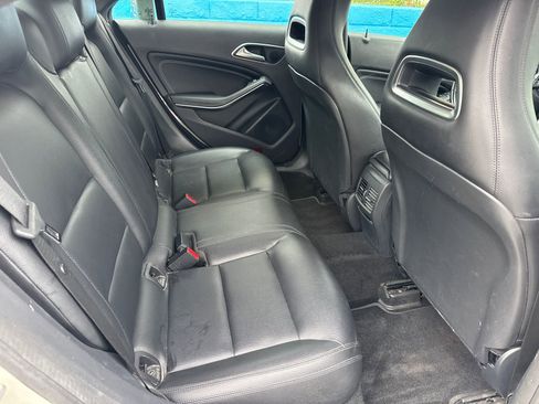 Used 2014 Mercedes-Benz CLA 250 image 10
