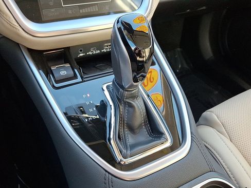 Certified 2025 Subaru Legacy Limited image 15