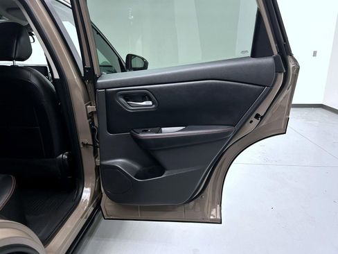 Certified 2025 Nissan Rogue SV AWD/4WD image 17