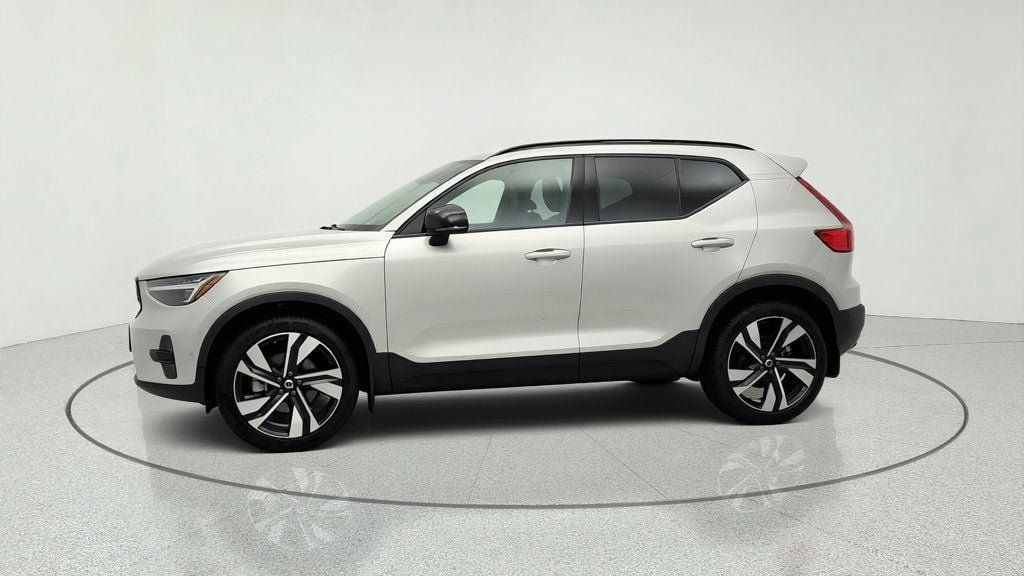 Used 2025 Volvo XC40 B5 Ultra w/ Climate Package AWD/4WD image 8