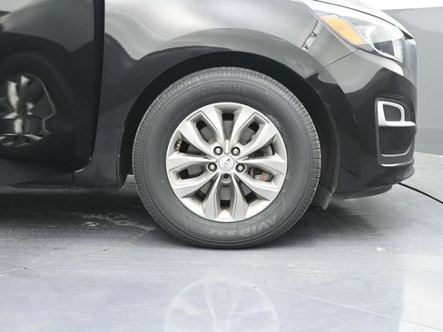 Used 2020 Kia Sedona LX FWD image 33