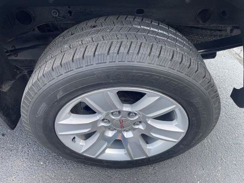 Used 2015 GMC Sierra 1500 SLE w/ SLE Value Package AWD/4WD image 8