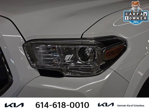 Used 2021 Toyota Tacoma SR5 w/ Technology Package AWD/4WD image 14