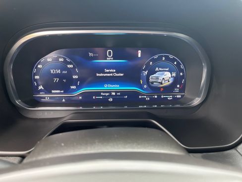 Used 2024 Chevrolet Suburban LT AWD/4WD image 16