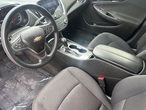 Used 2020 Chevrolet Malibu LT FWD image 11