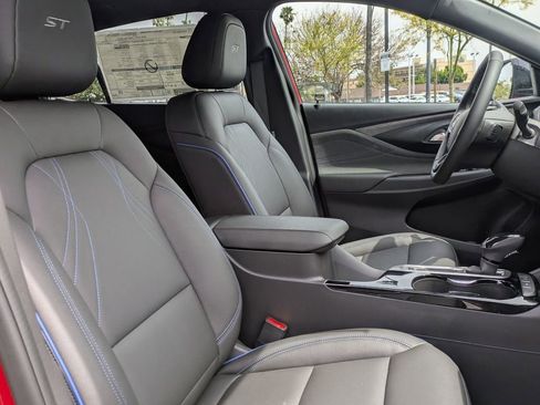 New 2026 Buick Envista Sport Touring w/ Convenience I Package image 11