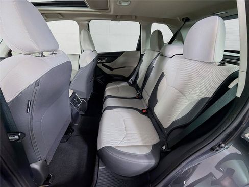 Used 2023 Subaru Forester Premium AWD/4WD image 22